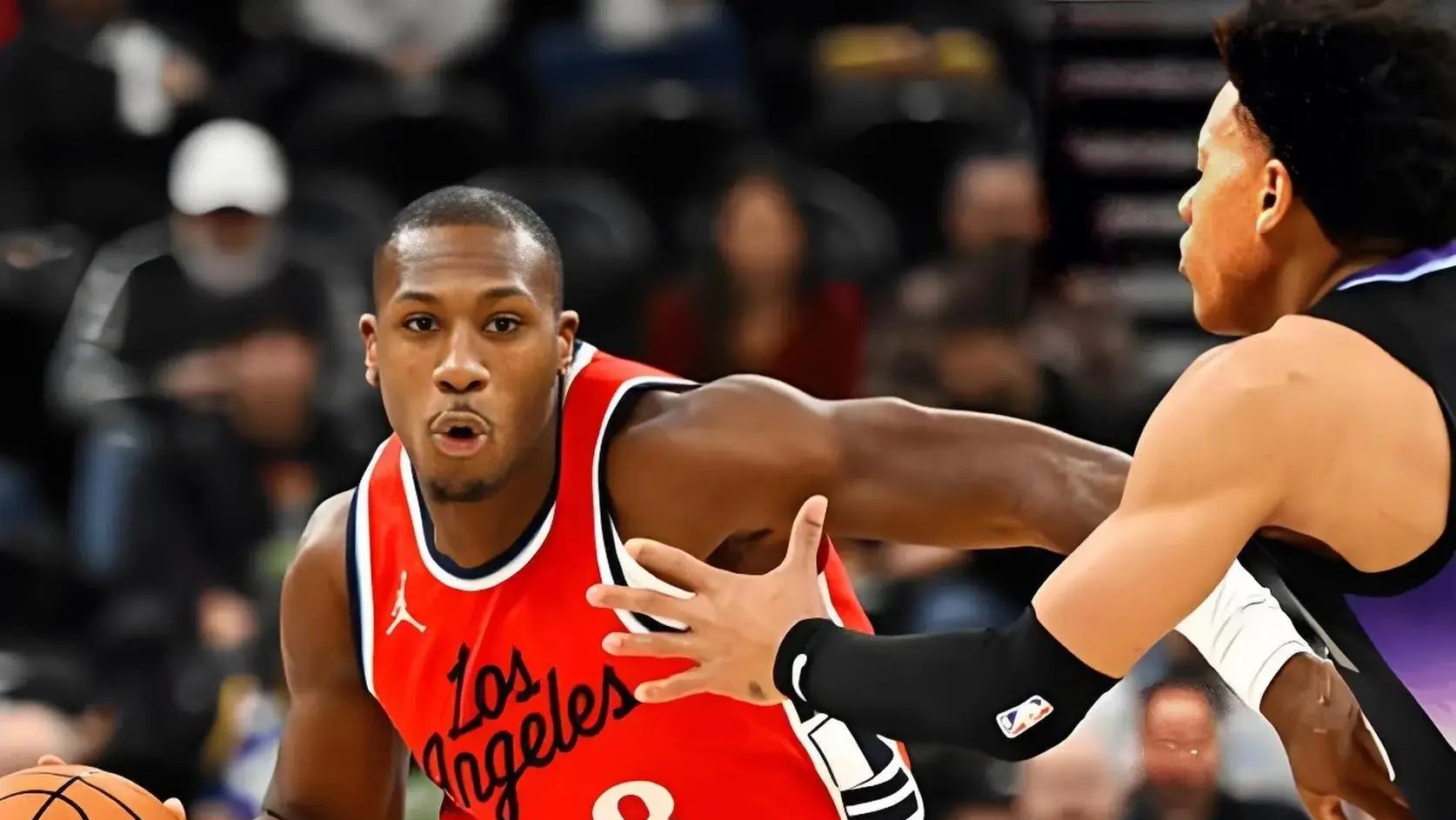 美国男篮轻取雷霆，哈里斯送出助攻