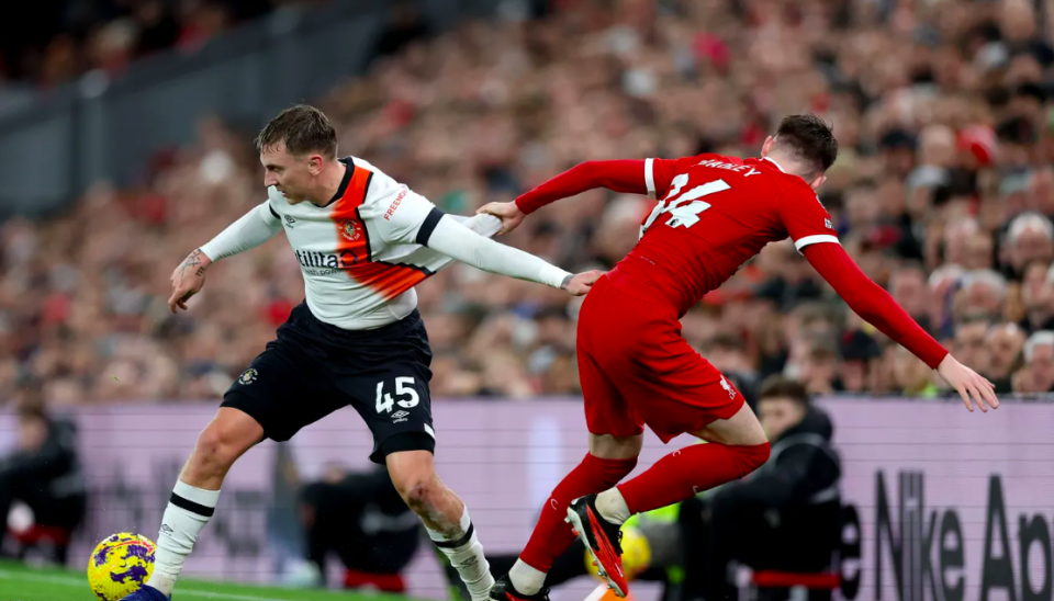 包含巴萨爆冷阿森纳,德容爆发神勇的词条 包含巴萨爆冷阿森纳,德容爆发神勇的词条