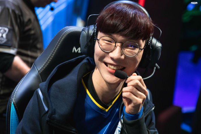 关于S赛传奇谢幕，球迷泪洒赛场的信息