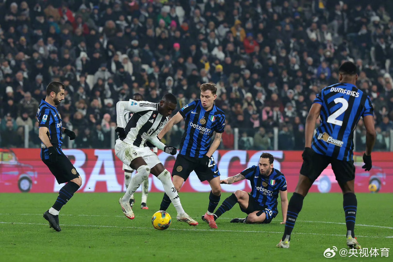 日本鏖战国际米兰,阿什拉夫关键制胜 日本鏖战国际米兰,阿什拉夫关键制胜