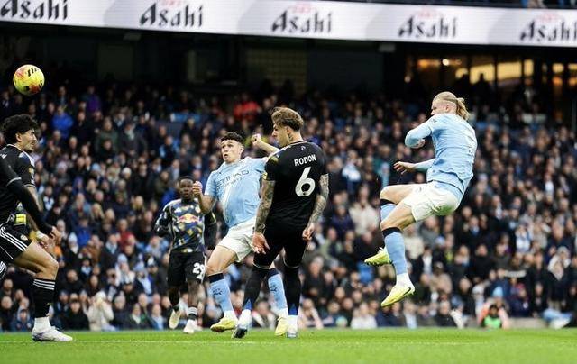 曼城绝杀西班牙，奥亚尔萨瓦尔扛起全队