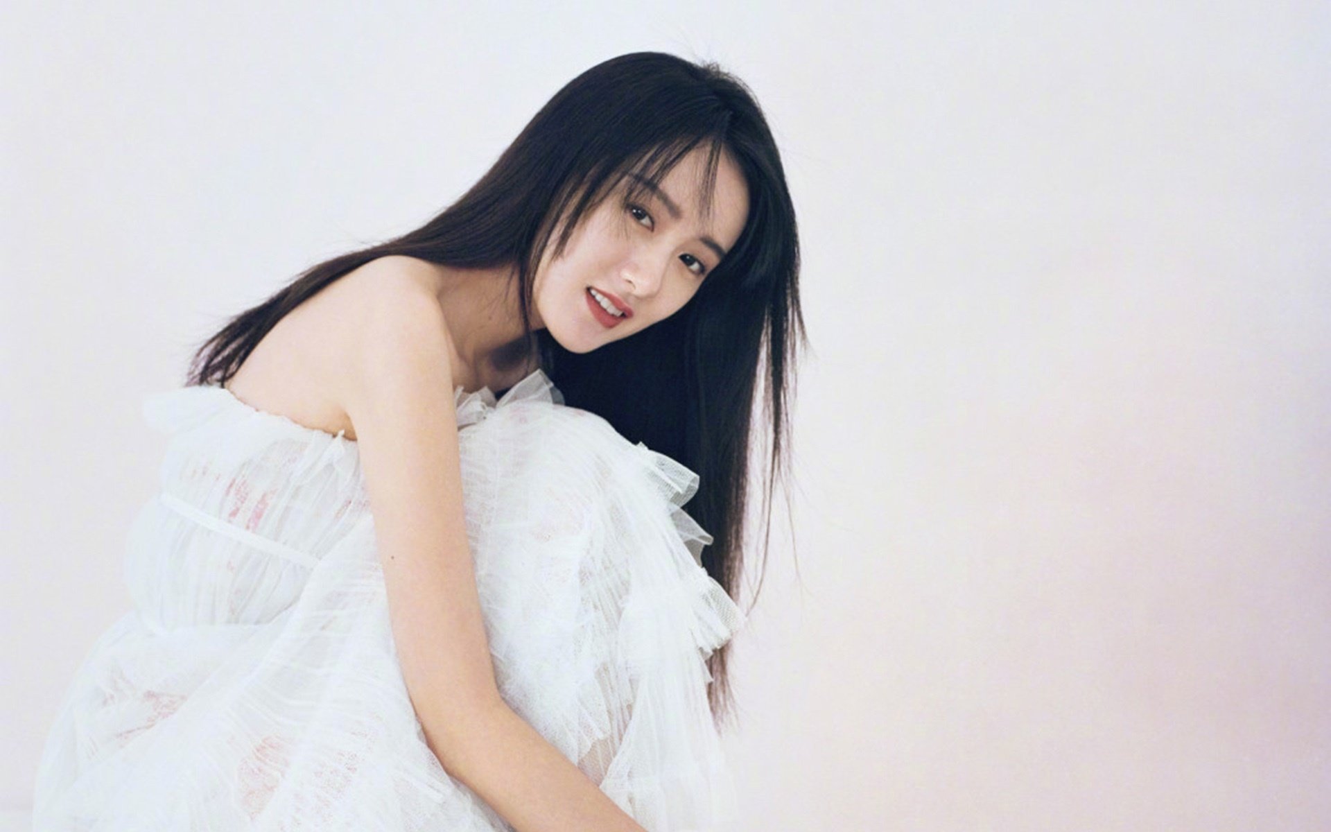 F1巴林站，当足球巨星坐进解说席，金玟哉的极速周末